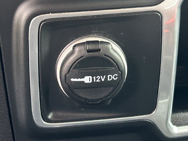 Used 2018 Jeep Wrangler Unlimited Sport AWD/4WD image 12