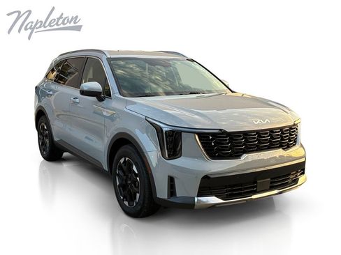 Used 2025 Kia Sorento S FWD image 8