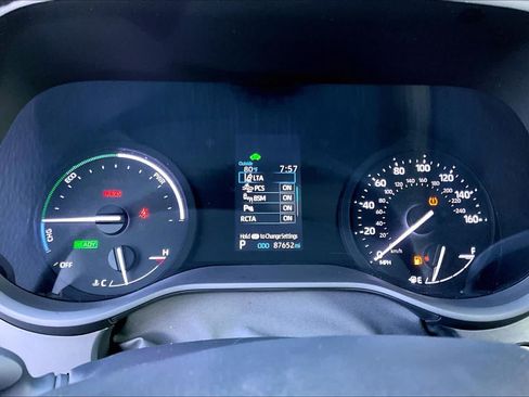 Certified 2023 Toyota Sienna XLE FWD image 26