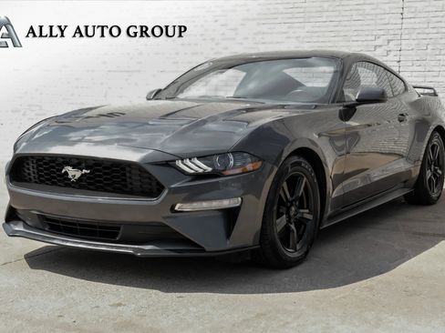 Used 2018 Ford Mustang Coupe RWD image 1
