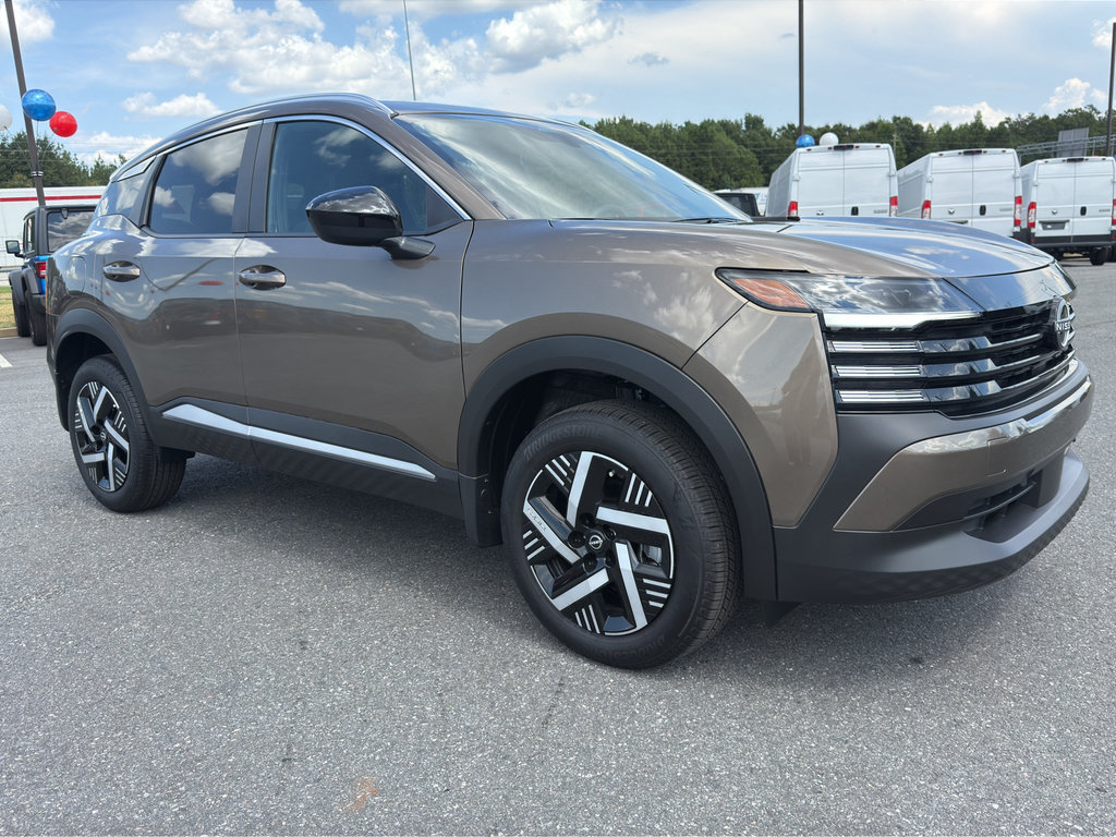 Used 2026 Nissan Kicks SV FWD image 2