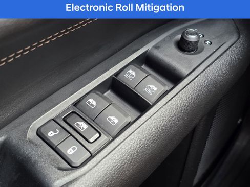 Used 2023 Jeep Compass Limited image 29