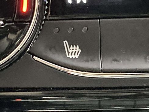 Used 2020 Buick Encore GX Essence w/ Experience Buick Package image 19