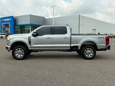 Used 2024 Ford F350 Lariat w/ Lariat Ultimate Package AWD/4WD image 11