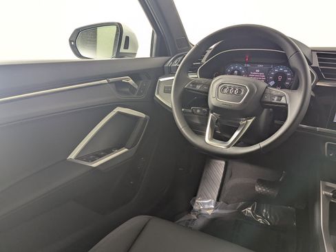 New 2025 Audi Q3 2.0T Premium image 9