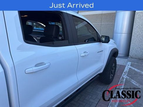 Used 2024 Chevrolet Colorado ZR2 w/ ZR2 Convenience Package III image 21