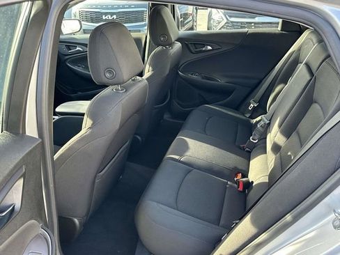 Used 2020 Chevrolet Malibu LT image 19
