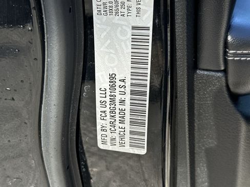 Used 2021 Jeep Grand Cherokee L Limited AWD/4WD image 24