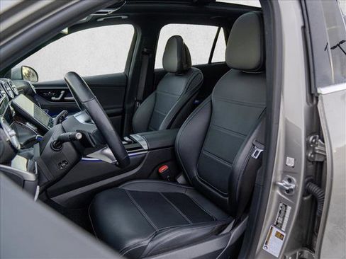 Certified 2023 Mercedes-Benz GLC 300 4MATIC image 17