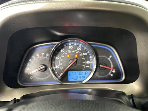Used 2014 Toyota RAV4 Limited image 17