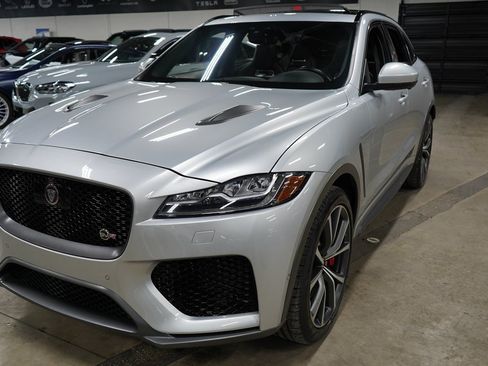 Used 2019 Jaguar F-PACE SVR AWD/4WD image 1