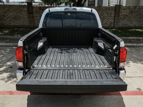 Used 2020 Toyota Tacoma SR5 image 60