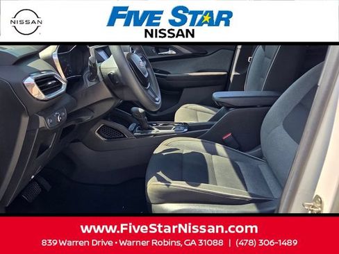 Used 2022 Chevrolet TrailBlazer LT FWD image 5