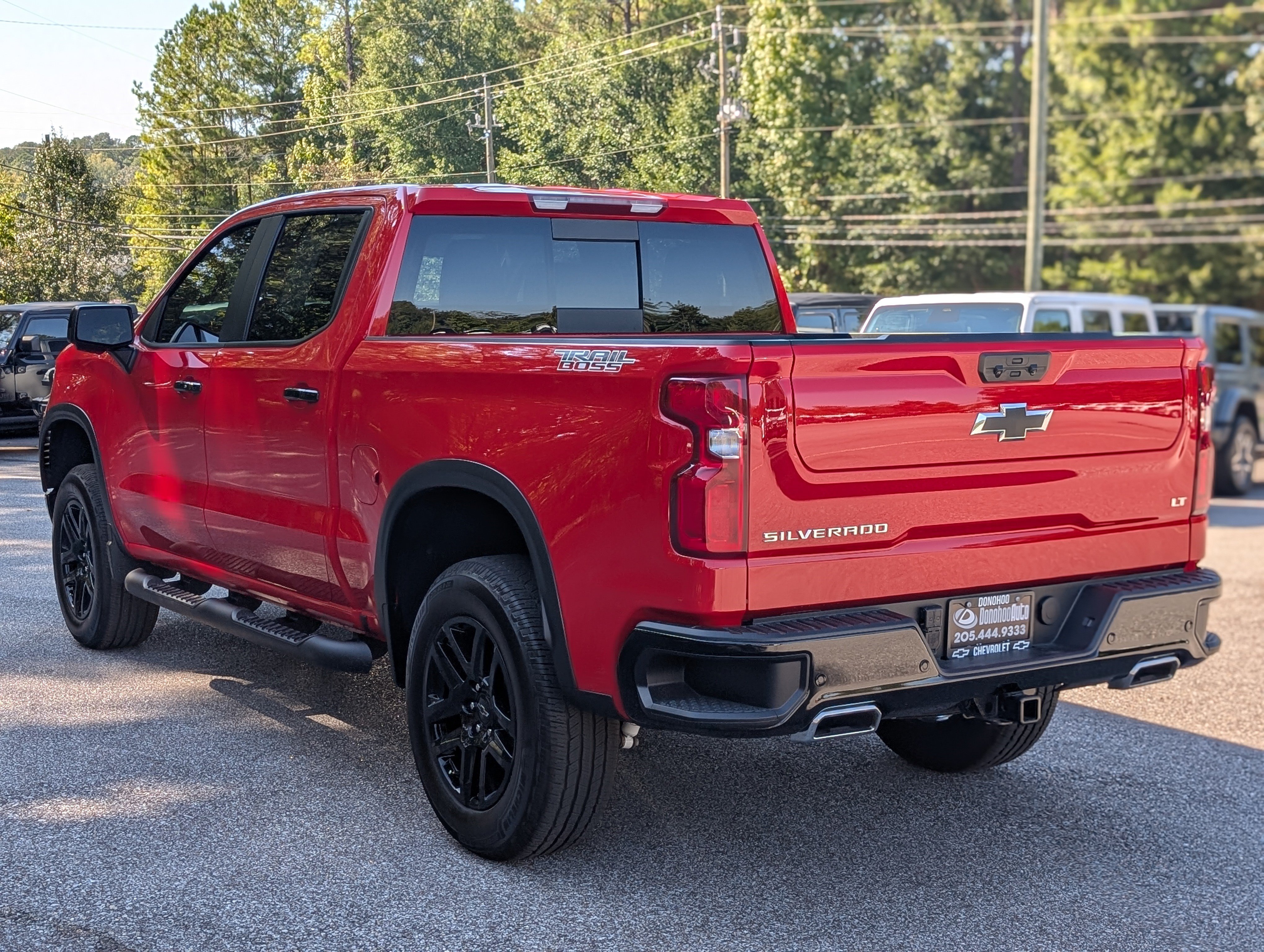 Used 2024 Chevrolet Silverado 1500 LT Trail Boss w/ LT Trail Boss Premium Package AWD/4WD image 7