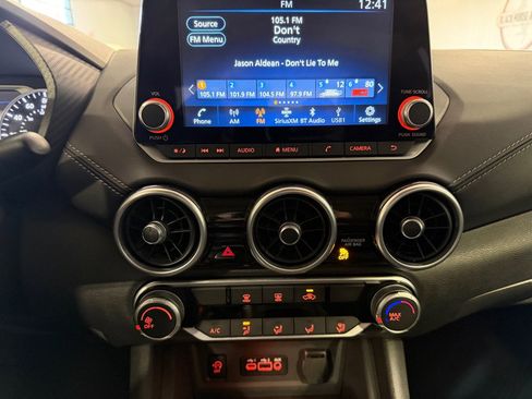 Used 2025 Nissan Sentra SV w/ Trunk Package image 30