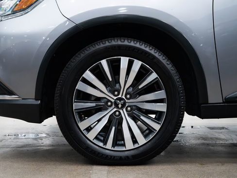 Used 2019 Mitsubishi Outlander SE image 7