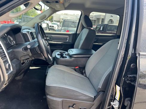 Used 2022 RAM 1500 Classic SLT w/ Electronics Convenience Group AWD/4WD image 25