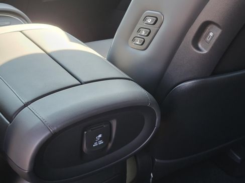 New 2026 Hyundai Palisade Calligraphy FWD image 13