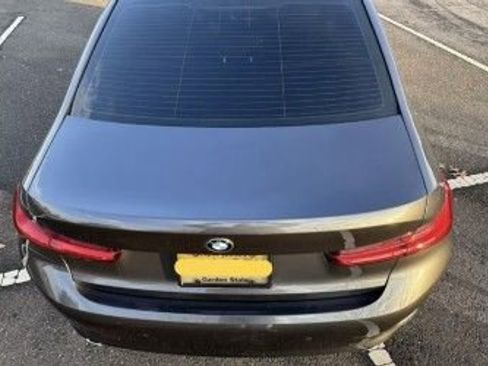 Used 2021 BMW 330i xDrive Sedan w/ Convenience Package image 8