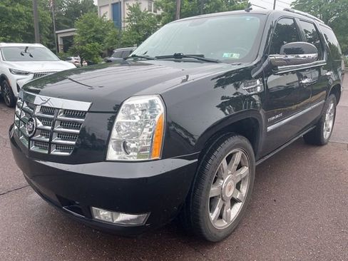 Used 2010 Cadillac Escalade Premium AWD/4WD image 7