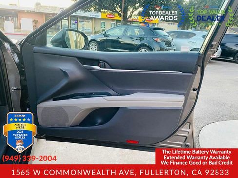 Used 2020 Toyota Camry LE FWD image 19