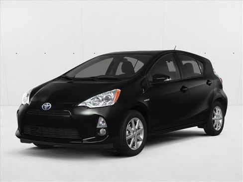 Used 2014 Toyota Prius C Three FWD image 1