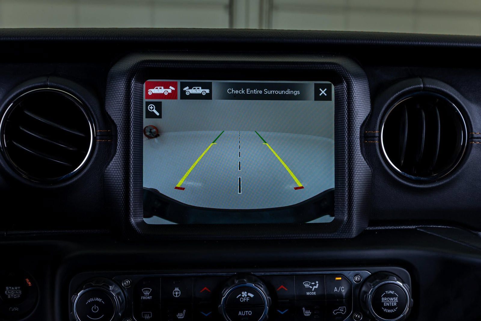 Used 2021 Jeep Gladiator Overland AWD/4WD image 23