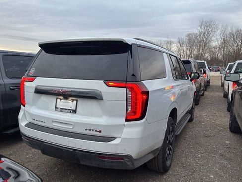 Used 2023 GMC Yukon XL AT4 image 2