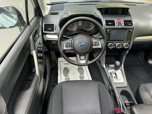 Used 2018 Subaru Forester 2.5i Premium w/ All-Weather Package AWD/4WD image 11