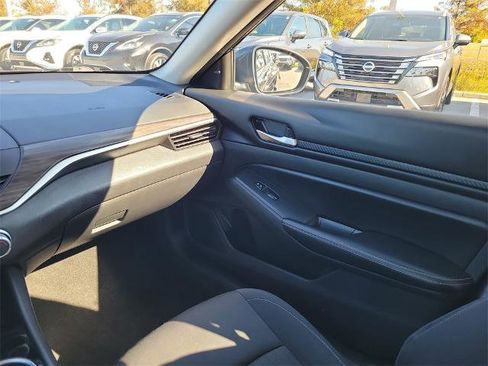 Certified 2024 Nissan Altima 2.5 SV image 19