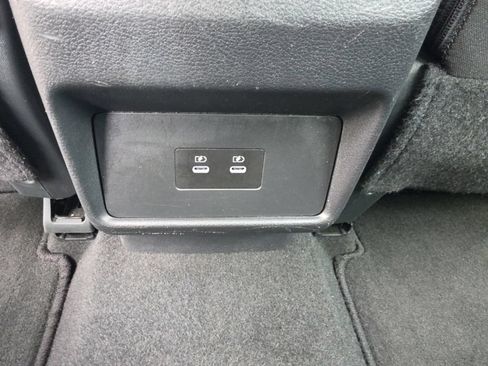 Certified 2024 Nissan Rogue SV FWD image 32