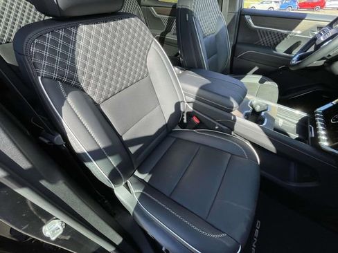 Certified 2024 GMC Acadia Denali image 31