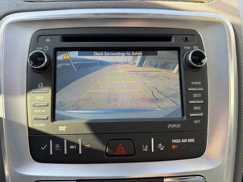 Used 2016 GMC Acadia SLT w/ Open Road Package FWD image 16