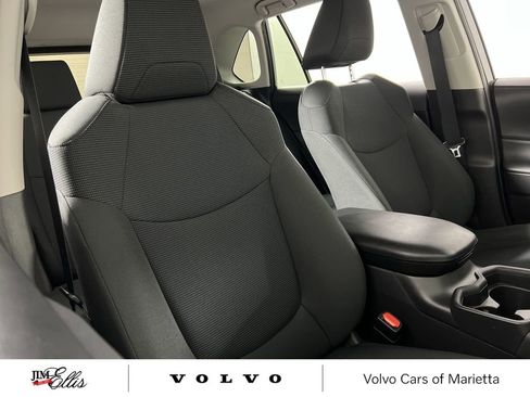 Used 2019 Toyota RAV4 LE image 21