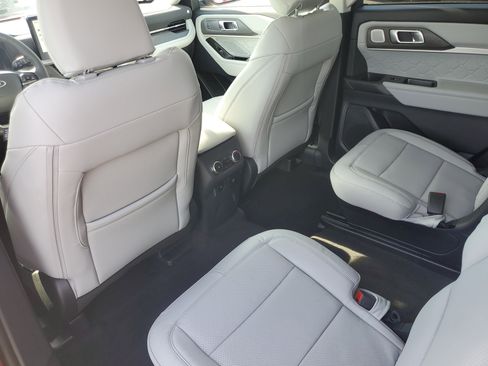 New 2026 Ford Explorer Platinum w/ LUX Leather Package AWD/4WD image 10