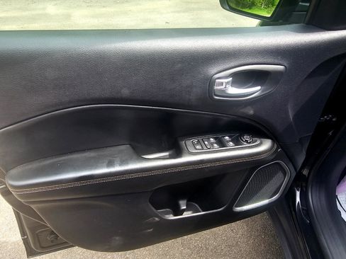 Used 2017 Jeep Compass Latitude w/ Popular Equipment Group image 25