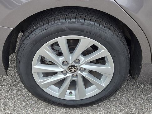 Used 2023 Toyota Camry LE image 7