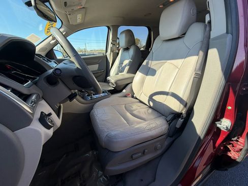 Used 2016 GMC Acadia SLT image 24