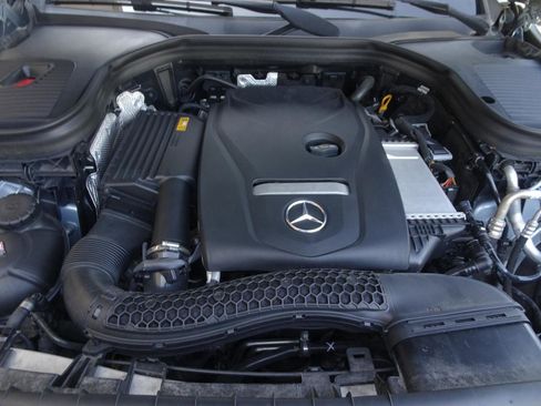 Used 2018 Mercedes-Benz GLC 300 w/ Premium Package image 25