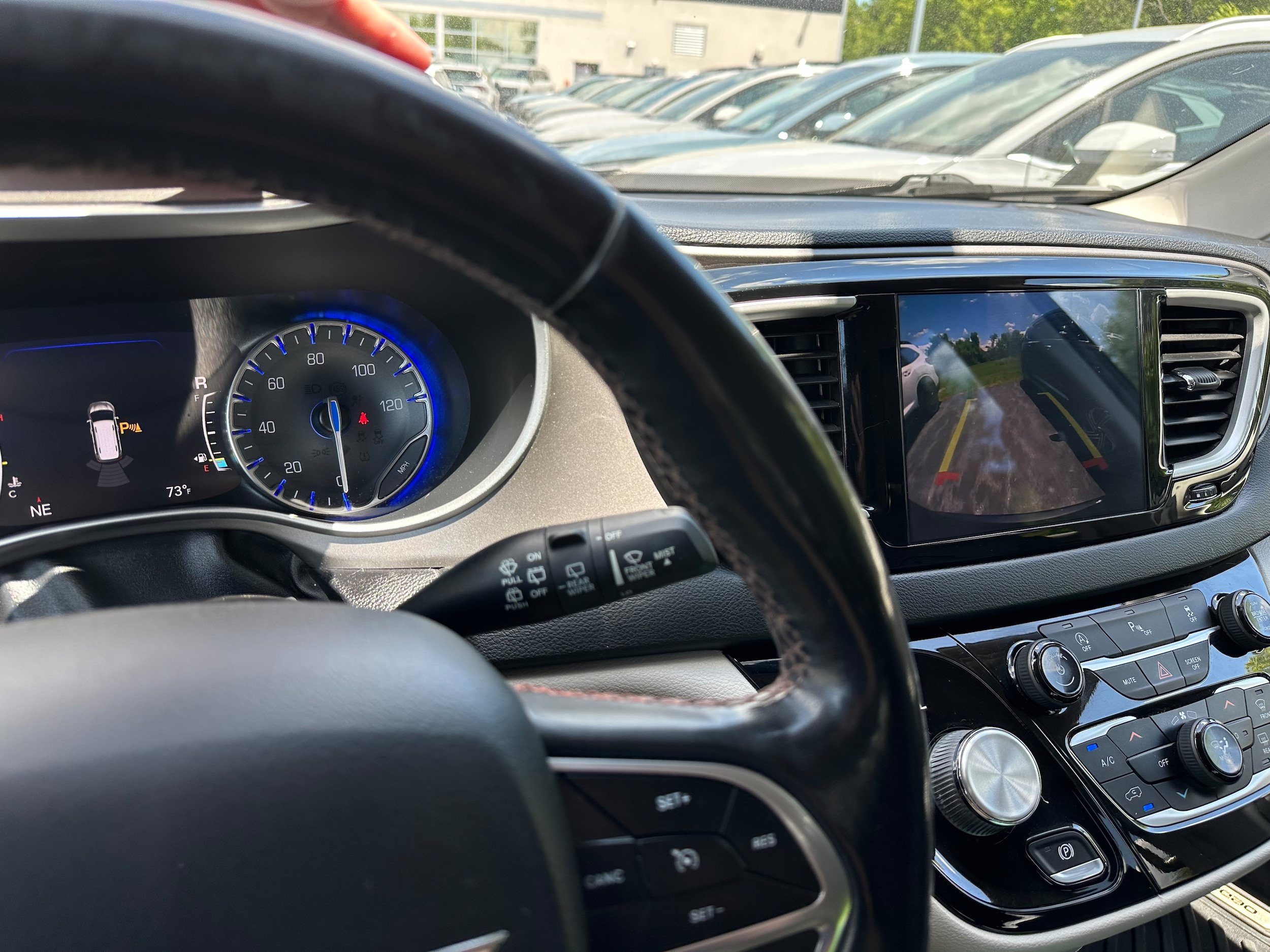 Used 2020 Chrysler Pacifica Touring-L Plus FWD image 32