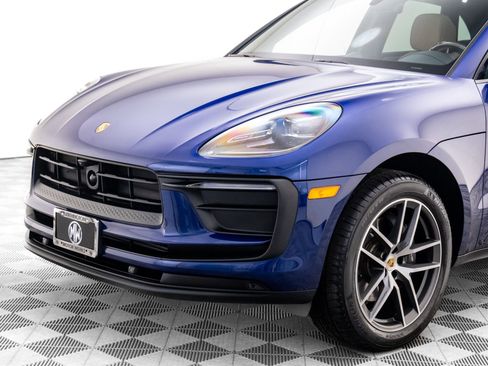 Certified 2025 Porsche Macan image 37