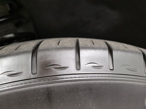 Used 2023 GMC Acadia SLE w/ Driver Convenience Package image 5