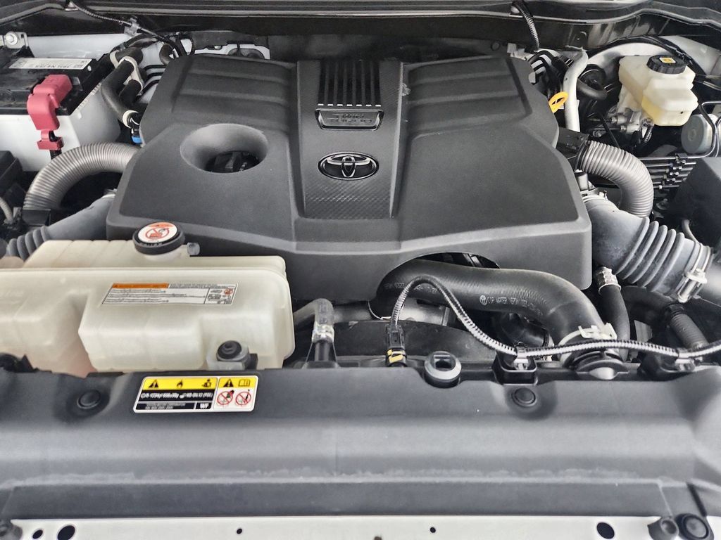 Used 2023 Toyota Tundra SR5 w/ SR5 Premium Package AWD/4WD image 37
