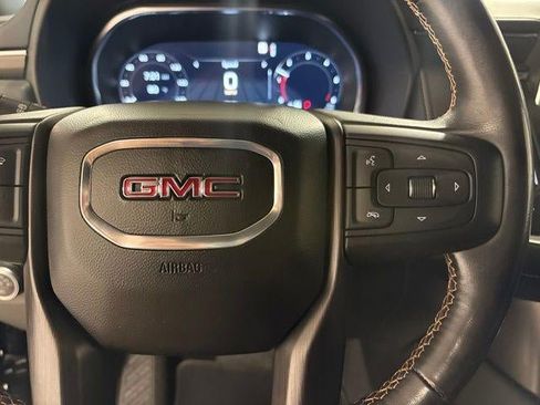 Used 2022 GMC Yukon AT4 w/ Technology Package AWD/4WD image 17