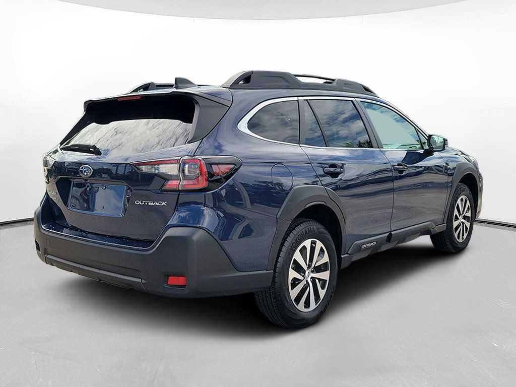 Used 2025 Subaru Outback Premium AWD/4WD image 4
