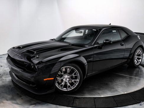 Used 2023 Dodge Challenger SRT Hellcat Redeye image 4