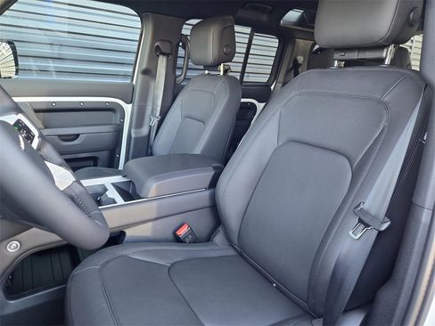 New 2026 Land Rover Defender 110 X-Dynamic SE image 11