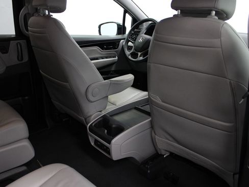 Used 2018 Honda Odyssey Elite image 23