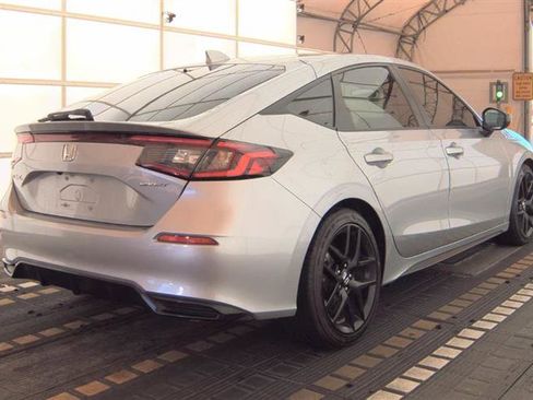 Used 2025 Honda Civic Sport image 10