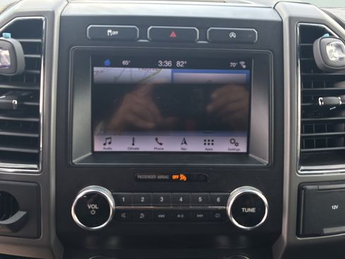 Used 2019 Ford Expedition XLT w/ Equipment Group 202A RWD image 27